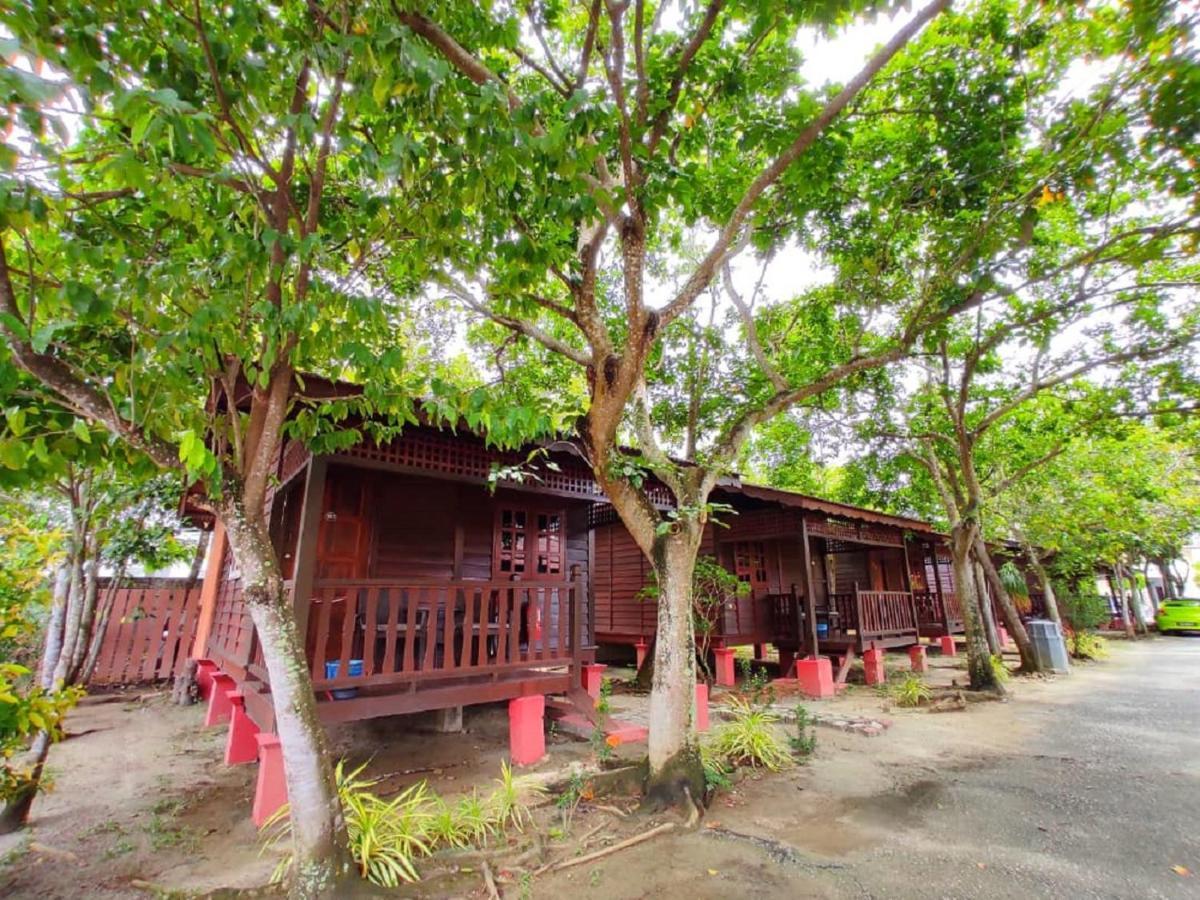 Adina Drive-In Motel Cenang - Managed By Shell Out Resort Pantai Cenang  Exterior foto