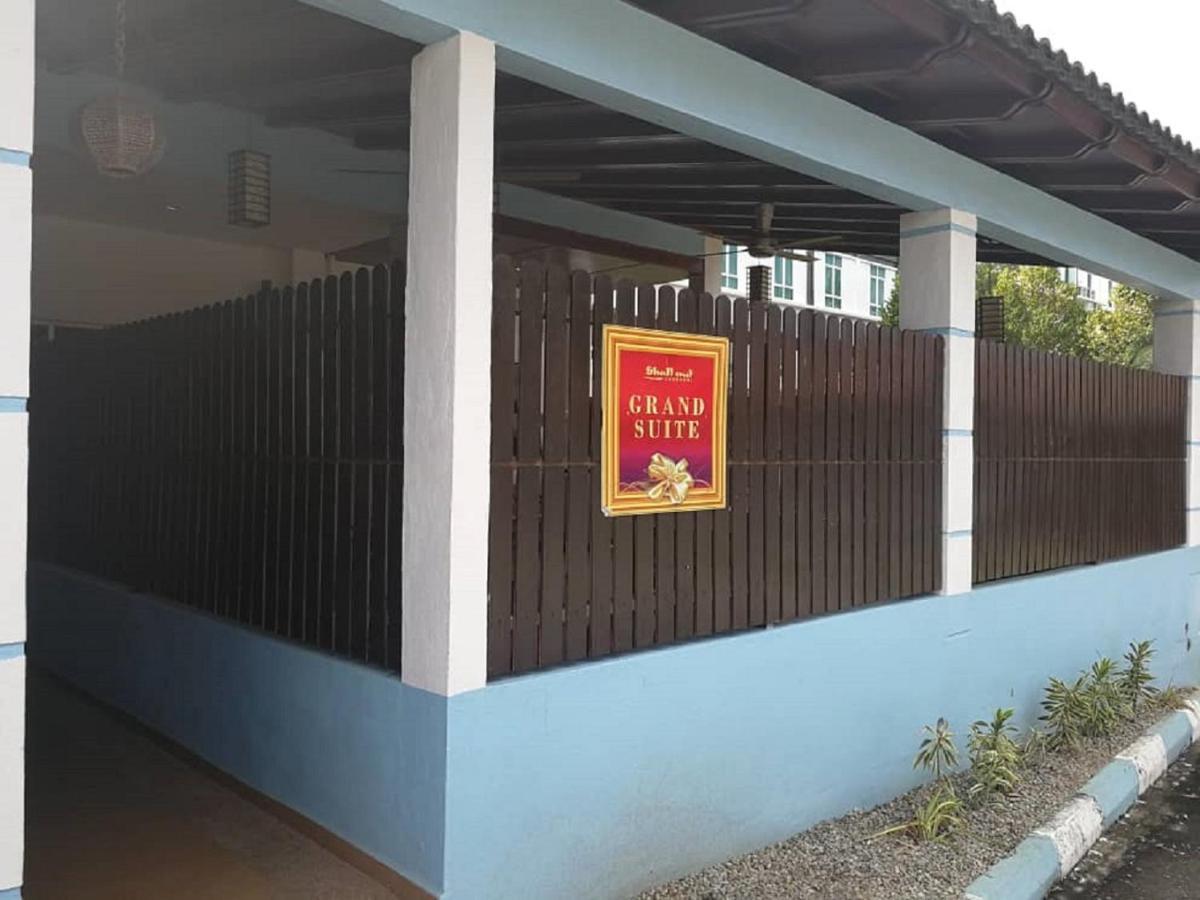 Adina Drive-In Motel Cenang - Managed By Shell Out Resort Pantai Cenang  Exterior foto