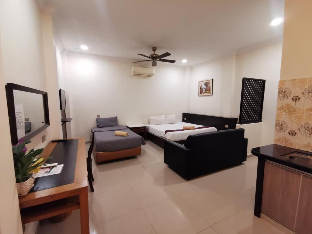 Adina Drive-In Motel Cenang - Managed By Shell Out Resort Pantai Cenang  Exterior foto